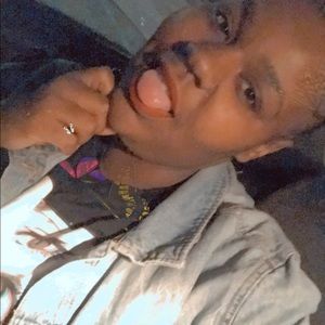 Meet your Posher, Donise